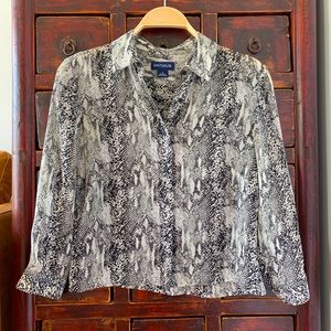 Ann Taylor snake print 100% silk crop shirt